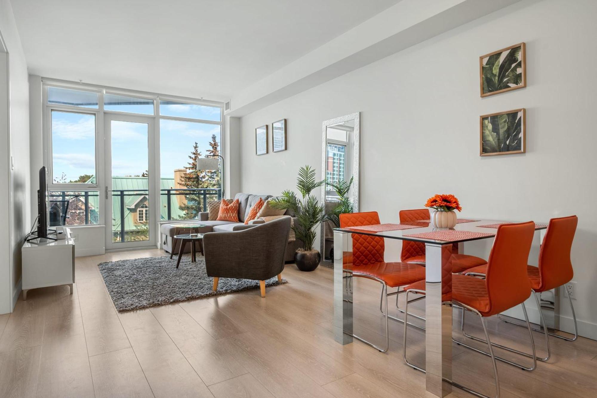 Guest Favorite Riverside Retreat- Walking Trails, Downtown Near Stampede! Free Banff Pass, Wine, Gym, Parking! YYC Exteriör bild